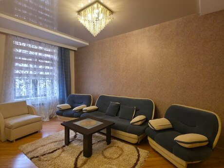 3 otaqlı köhnə tikili - İçəri Şəhər m. - 98 m²