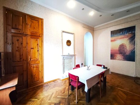4 otaqlı köhnə tikili - Sahil m. - 120 m²