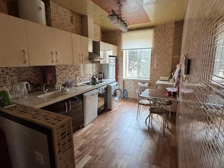 3 otaqlı köhnə tikili - Sahil m. - 120 m²