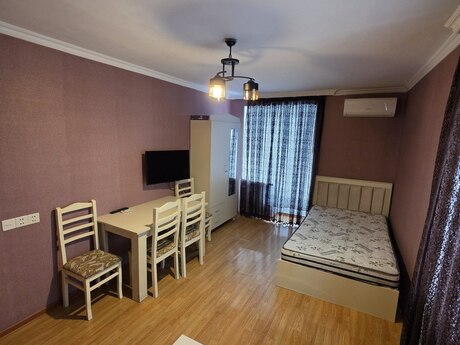 1 otaqlı köhnə tikili - 8-ci mikrorayon q. - 42 m²