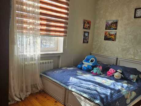 4 otaqlı həyət evi/bağ evi - Mərdəkan q. - 160 m²