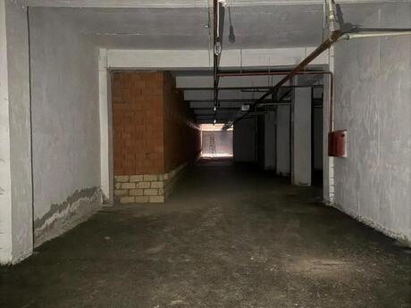 Obyekt - İnşaatçılar m. - 500 m²