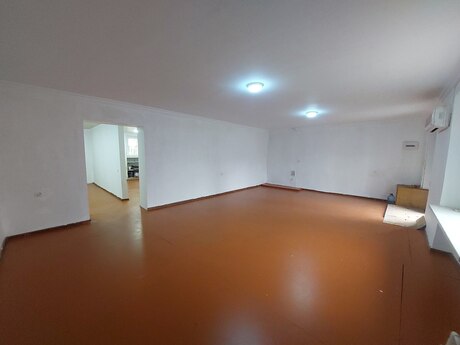 3 otaqlı köhnə tikili - Neftçilər m. - 80 m²