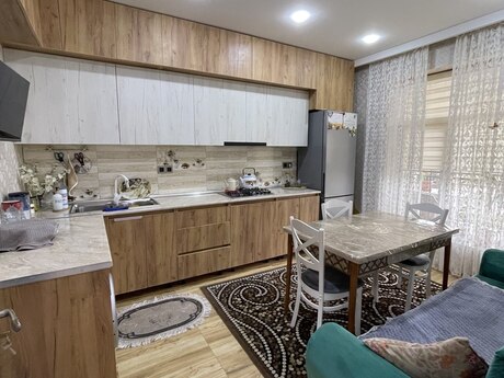 4 otaqlı həyət evi/bağ evi - Masazır q. - 180 m²