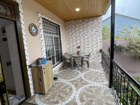 4 otaqlı həyət evi/bağ evi - Masazır q. - 180 m²