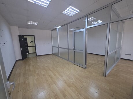 3 otaqlı ofis - Nəriman Nərimanov m. - 110 m²