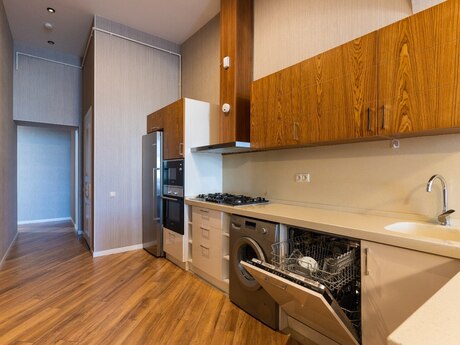 2 otaqlı köhnə tikili - İçəri Şəhər m. - 131 m²