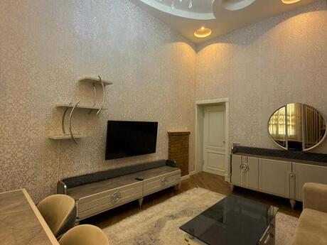 3 otaqlı köhnə tikili - Sahil m. - 80 m²