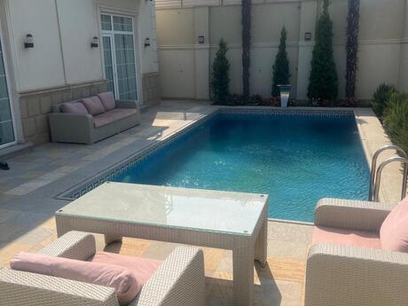5 otaqlı həyət evi/bağ evi - Şüvəlan q. - 220 m²