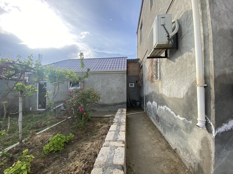 5 otaqlı həyət evi/bağ evi - Zığ q. - 200 m²