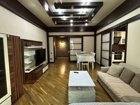 2 otaqlı yeni tikili - Şah İsmayıl Xətai m. - 92 m²