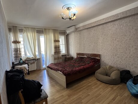 4 otaqlı köhnə tikili - 28 May m. - 120 m²
