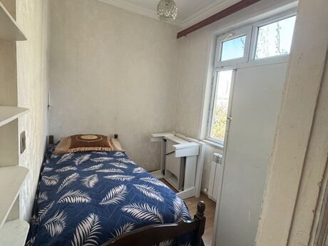 3 otaqlı köhnə tikili - 20 Yanvar m. - 55 m²