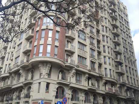 Объявление №6070433 - Баку, м. Сахил, 4-комн., 210 м², 5/12 этаж