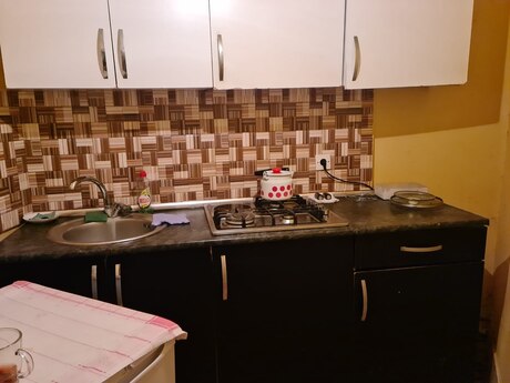 3 otaqlı həyət evi/bağ evi - 8 Noyabr m. - 80 m²