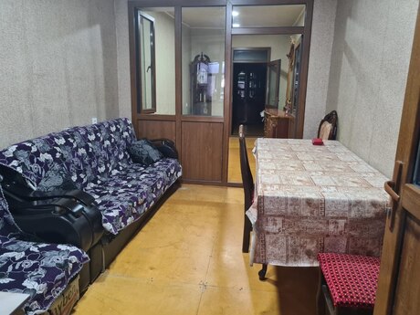 3 otaqlı həyət evi/bağ evi - 8 Noyabr m. - 80 m²
