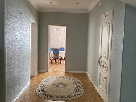 6 otaqlı yeni tikili - Ağ şəhər q. - 300 m²