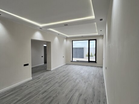 4 otaqlı həyət evi/bağ evi - Novxanı q. - 260 m²