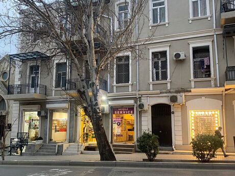 Elan №6070526 - Bakı, 28 May m., 3 otaqlı, 80 m², 2/3 mərtəbə