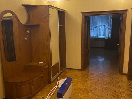 3-комн. новостройка - м. Низами - 135 м²
