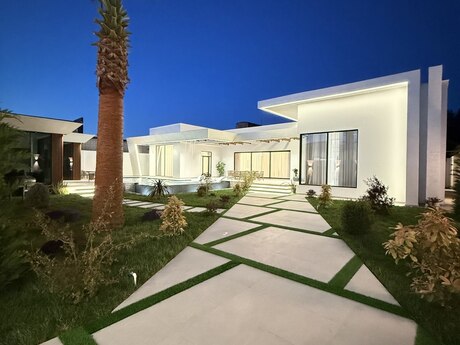 5 otaqlı həyət evi/bağ evi - Mərdəkan q. - 220 m²