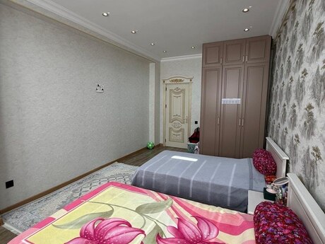 3-комн. новостройка - м. Нариман Нариманов - 146 м²