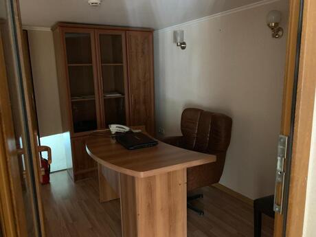 5 otaqlı ofis - Səbail r. - 100 m²