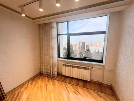 2 otaqlı köhnə tikili - Gənclik m. - 62 m²