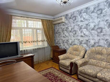 3 otaqlı köhnə tikili - 28 May m. - 67 m²