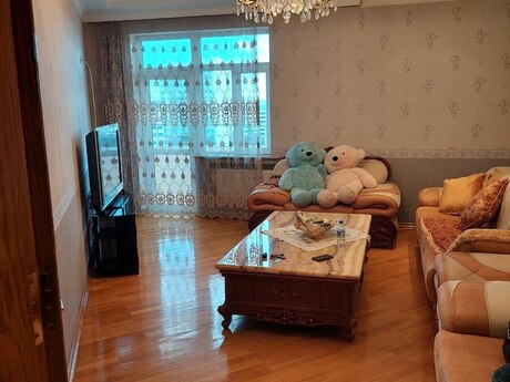 4 otaqlı yeni tikili - Azadlıq Prospekti m. - 200 m²