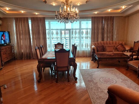4 otaqlı yeni tikili - Azadlıq Prospekti m. - 200 m²