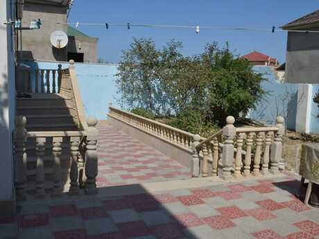 3 otaqlı həyət evi/bağ evi - Kürdəxanı q. - 156 m²