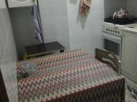 2 otaqlı köhnə tikili - Sahil m. - 70 m²