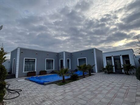 4 otaqlı həyət evi/bağ evi - Mərdəkan q. - 200 m²