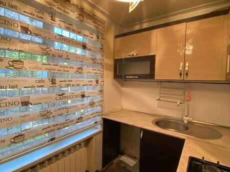 2 otaqlı köhnə tikili - İnşaatçılar m. - 55 m²