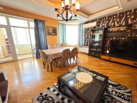 5 otaqlı yeni tikili - Nizami m. - 205 m²
