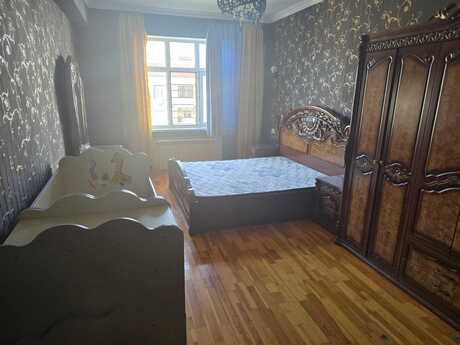 3 otaqlı köhnə tikili - Həzi Aslanov m. - 81 m²