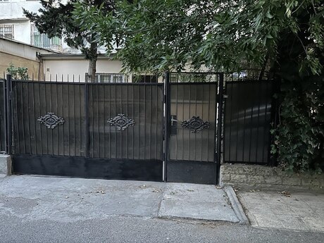 Elan №6070832 - Bakı, 7-ci mikrorayon q., 5 otaqlı, 135 m², 1/5 mərtəbə