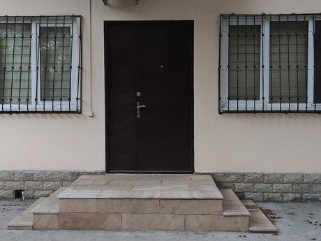 5 otaqlı köhnə tikili - 7-ci mikrorayon q. - 135 m²