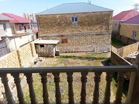 6 otaqlı həyət evi/bağ evi - Biləcəri q. - 200 m²