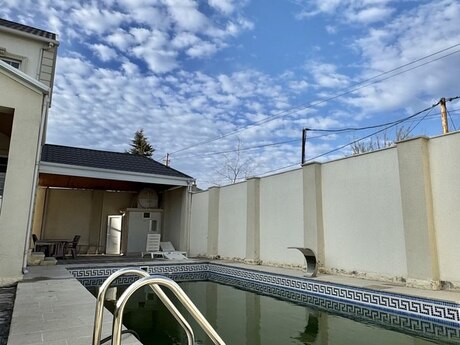 4 otaqlı həyət evi/bağ evi - Şağan q. - 200 m²