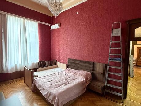 3 otaqlı köhnə tikili - Sahil m. - 105 m²