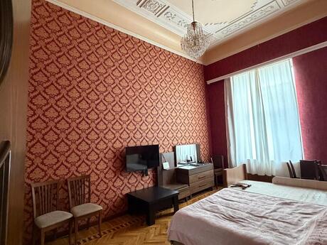 3 otaqlı köhnə tikili - Sahil m. - 105 m²