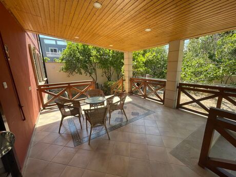 5 otaqlı həyət evi/bağ evi - Sabunçu r. - 220 m²