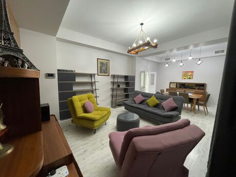 4 otaqlı yeni tikili - Ağ şəhər q. - 180 m²