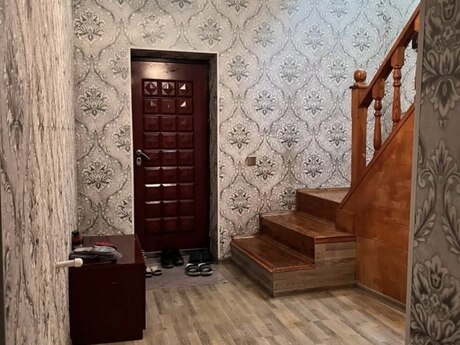 3 otaqlı həyət evi/bağ evi - Azadlıq Prospekti m. - 150 m²
