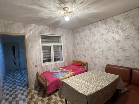 2 otaqlı həyət evi/bağ evi - Qara Qarayev m. - 55 m²