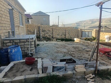 5 otaqlı həyət evi/bağ evi - Qobu q. - 120 m²