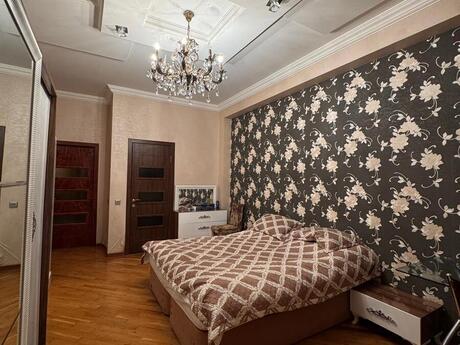 3 otaqlı yeni tikili - Gənclik m. - 142 m²