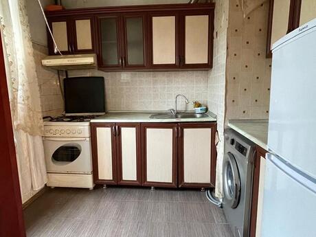 2 otaqlı köhnə tikili - Memar Əcəmi m. - 50 m²